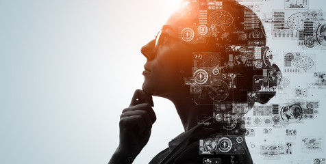 14年的十九座五菱校车拆车还能卖多少钱